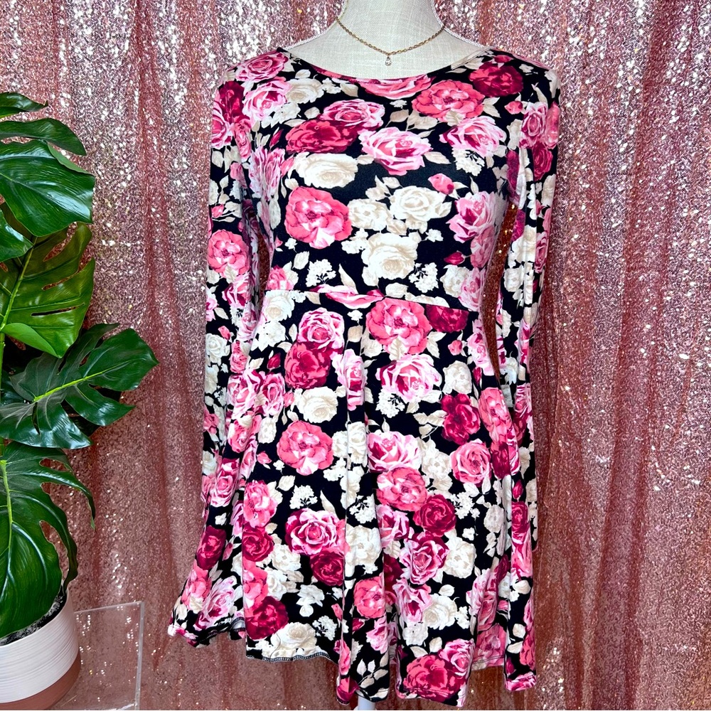 Forever 21 rose bud floral long sleeve dress